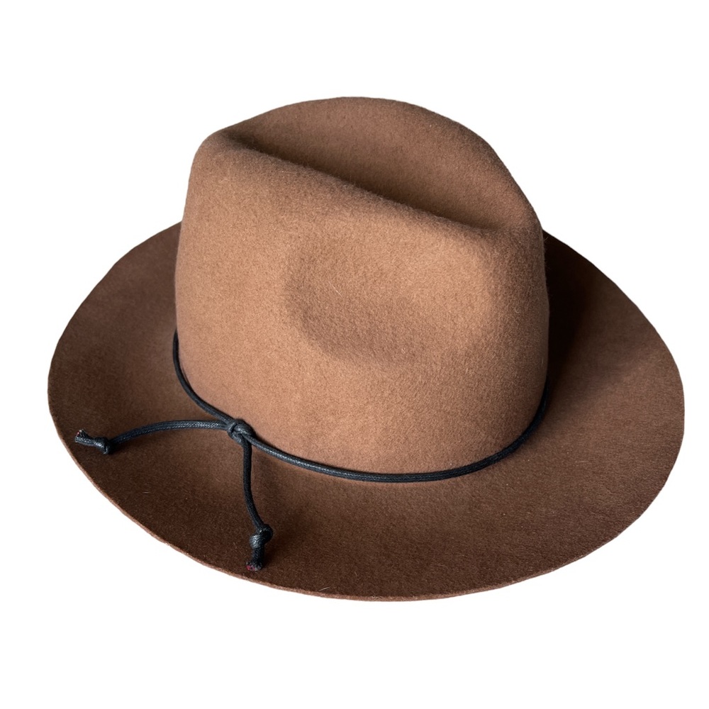 Brown hat